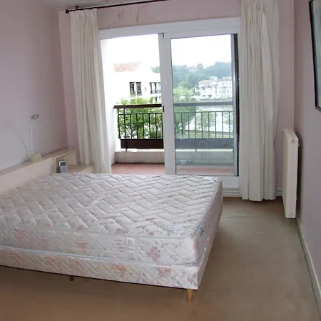 Dans Residence, Et Centre A Pied *