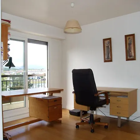 Apartment Dans Residence, Et Centre A Pied *