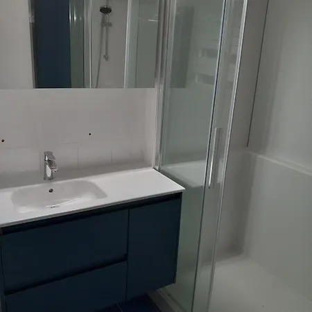 Apartment Dans Residence, Et Centre A Pied